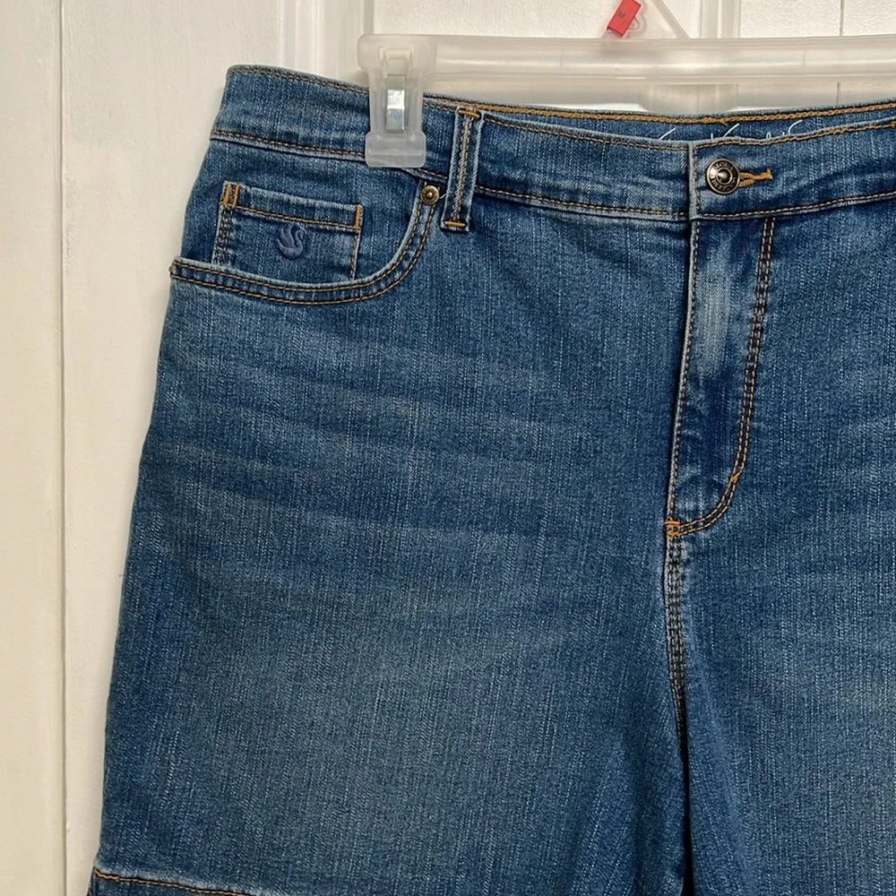 Gloria Vanderbilt Amanda Faded Blue Denim 5 Pocket High Rise Jean Shorts 16P